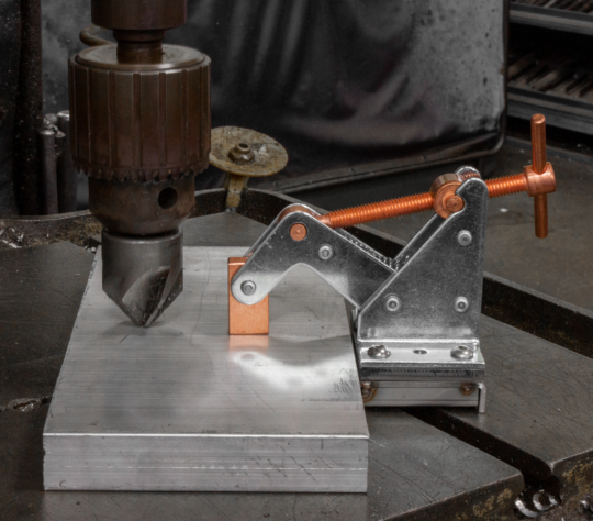 KANT TWIST 411 1,500 Lbs. Holding Capacity Vertical Action Toggle Clamp